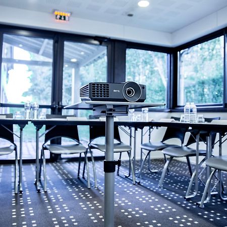 Kyriad Rennes Nord Hotel Bagian luar foto