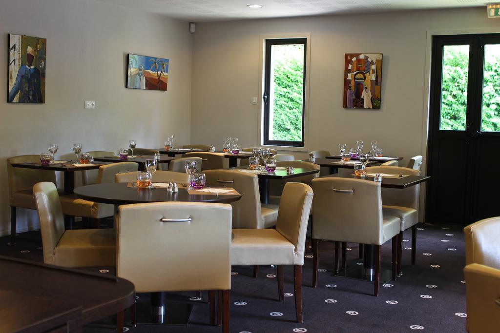 Kyriad Rennes Nord Hotel Bagian luar foto
