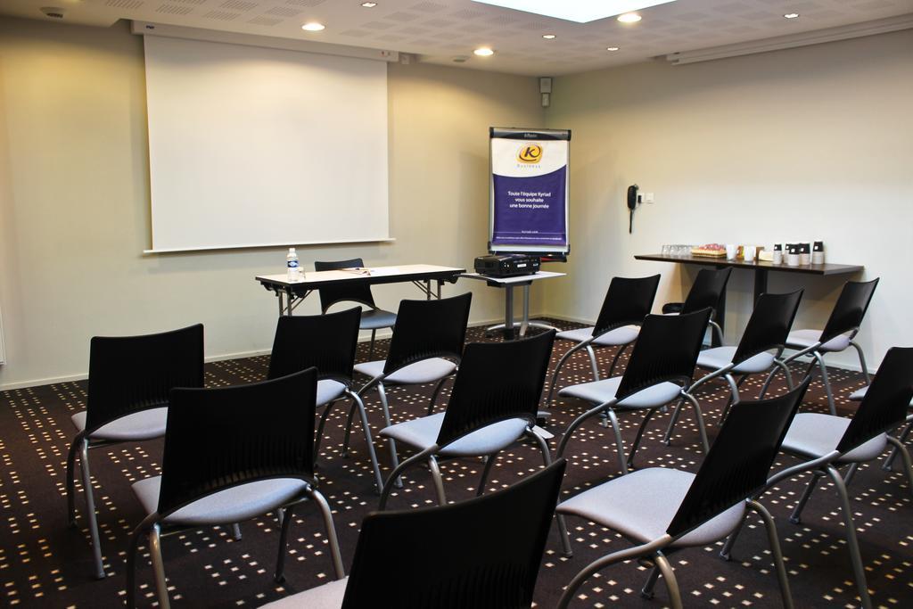 Kyriad Rennes Nord Hotel Bagian luar foto