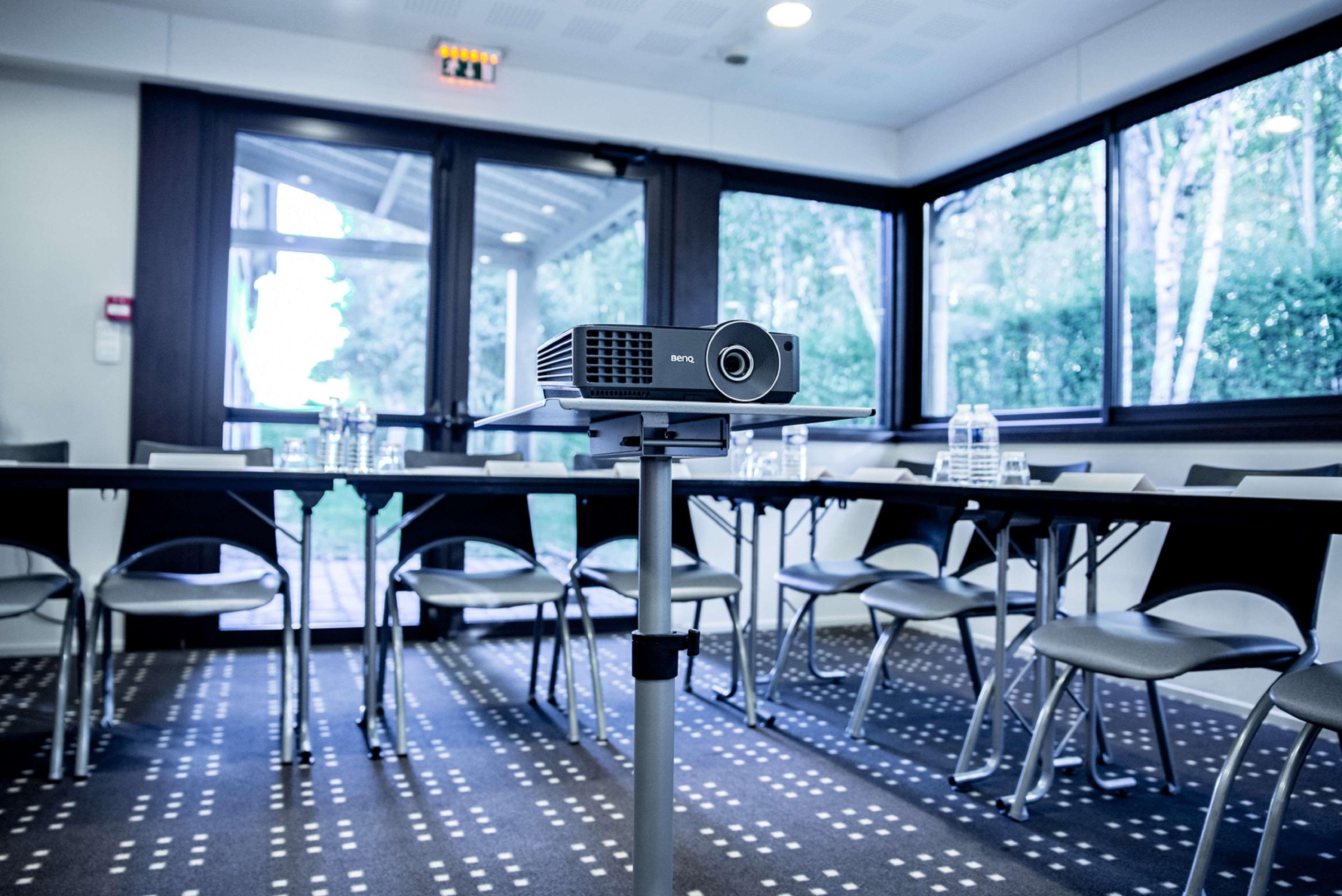 Kyriad Rennes Nord Hotel Bagian luar foto